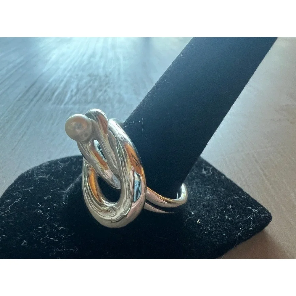 Abstract Sculptural Pearl Ring Size 9.5 Silver Tone Modernist Bypass Fluid